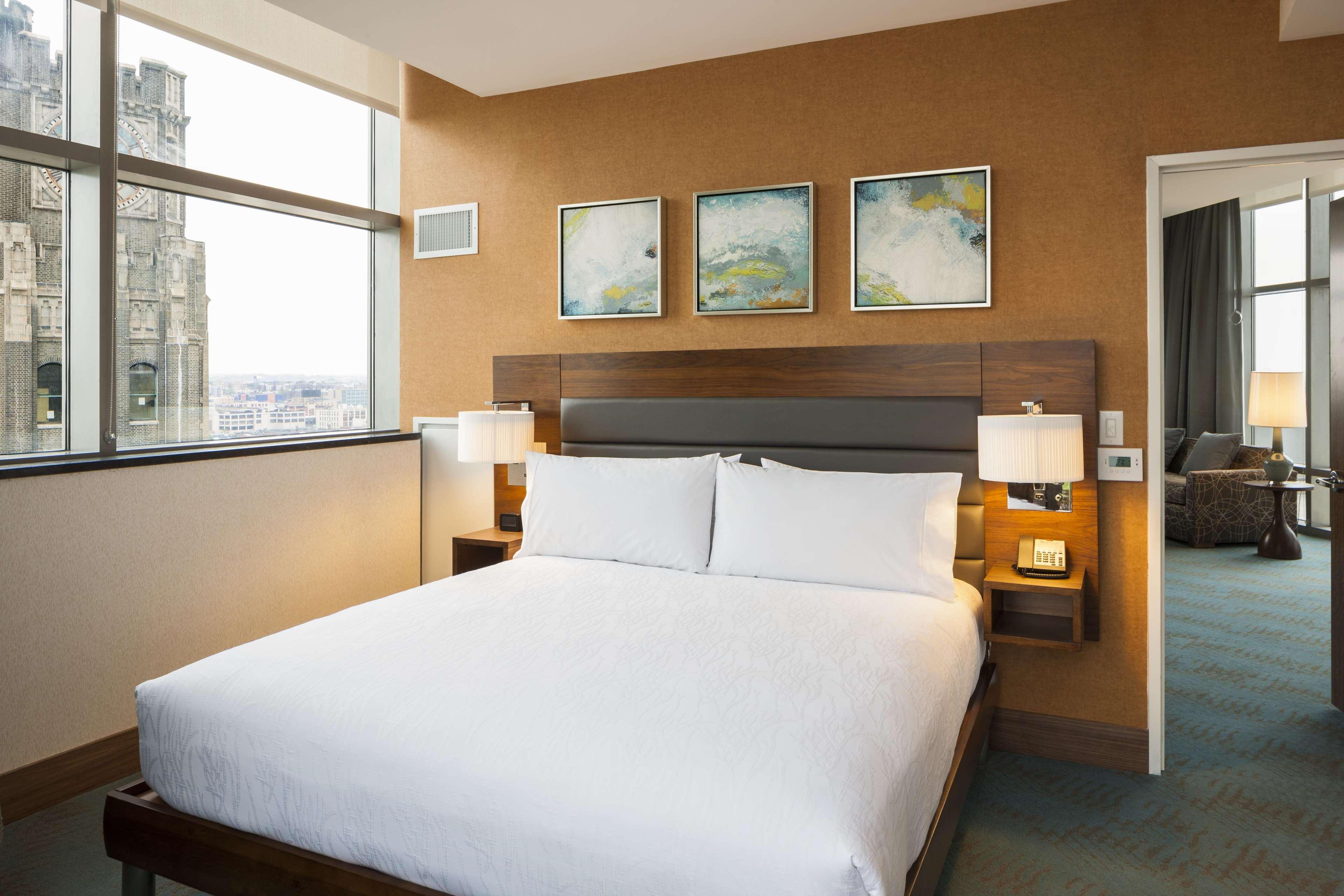 Hilton Garden Inn Long Island City Нью-Йорк Экстерьер фото
