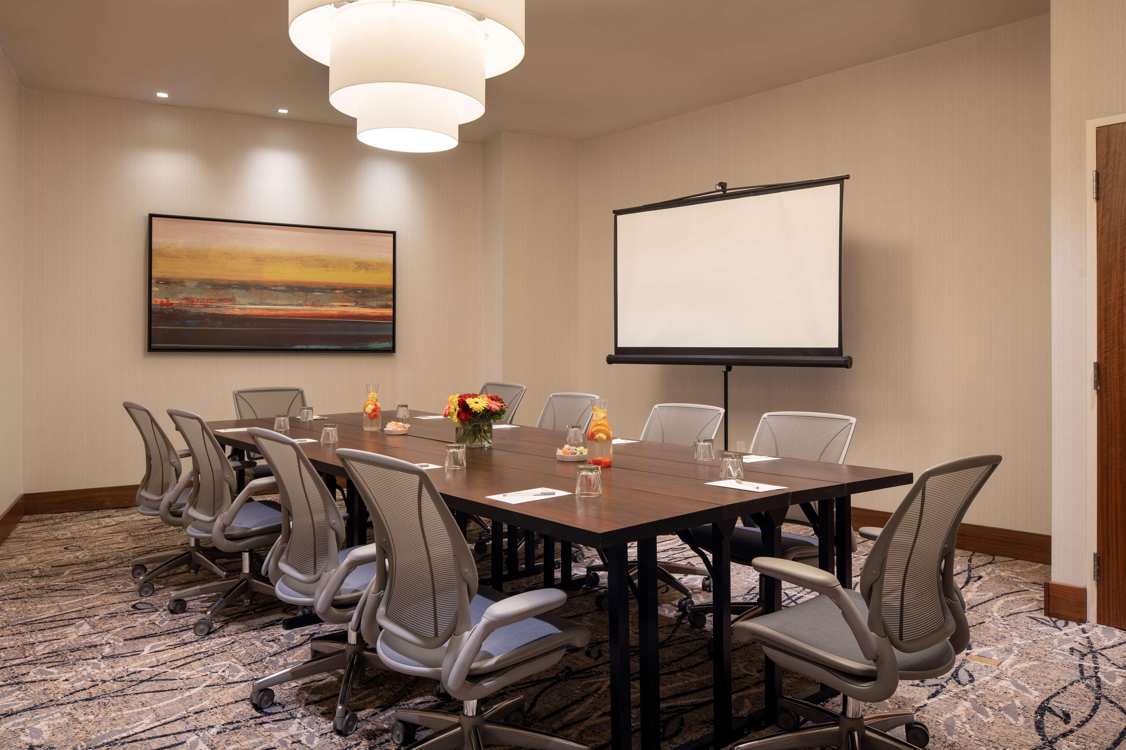 Hilton Garden Inn Long Island City Нью-Йорк Экстерьер фото